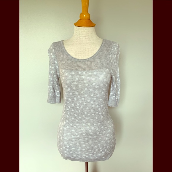 Express short sleeve sweater - Picture 1 of 4